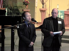 People to People board member Xiong LO and President Bob Weller opened the concert with words of welcome.