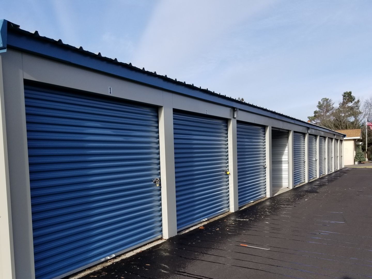 [company,data=name] Outdoor Storage