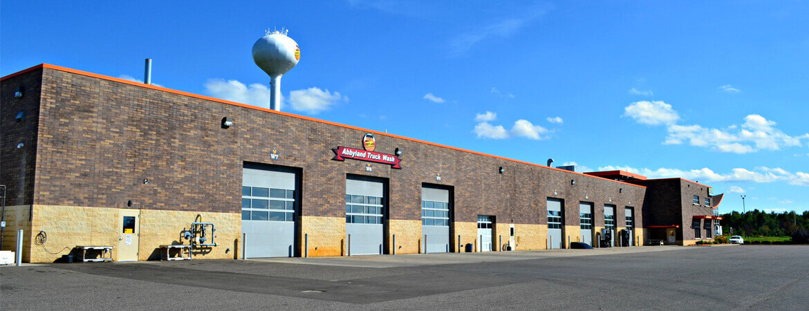 semi truck washbay in Curtiss, WI