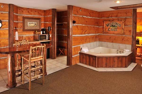 Theme King Suite with Whirlpool