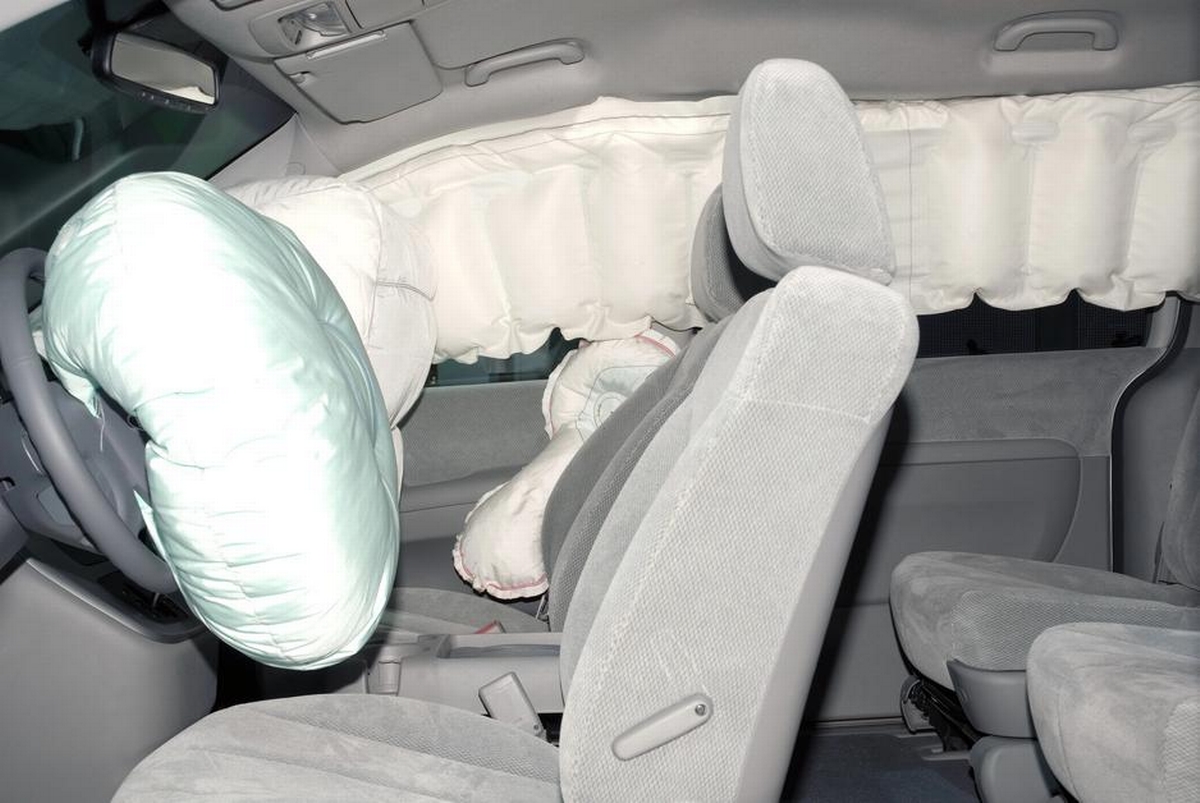 Can You Fix a Car If the Airbags Deploy?