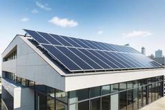 Solar Panels on Business Roofs: Benefits, Challenges, and ROI