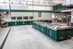INDUSTRIAL WORKBENCHES AND HEAVY-DUTY EQUIPMENT