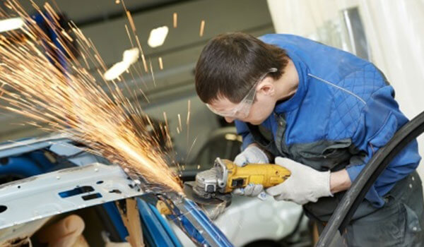 Auto Body Shop in Taegesville, WI