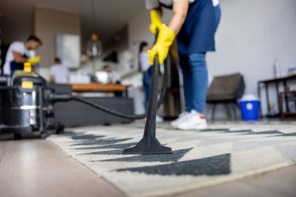 How Long Does Carpet Cleaning Take? A Simple Timeline