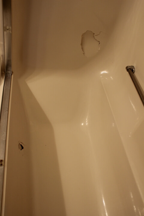 Fiberglass Tub Repair, Repair Fiberglass Bathtub Hole