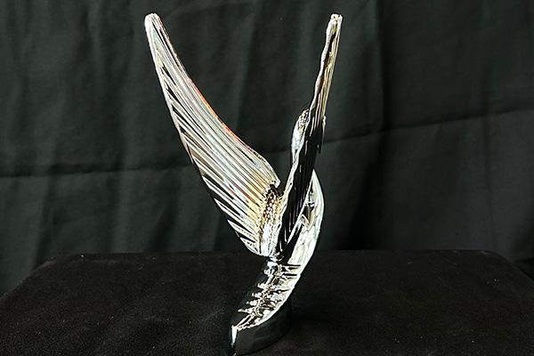 Swan Die Cast Hood Ornament - Chrome 