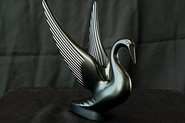 Swan Die Cast Hood Ornament - Matte Black 
