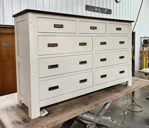 2E7CB290-two_tone_dresser.jpg