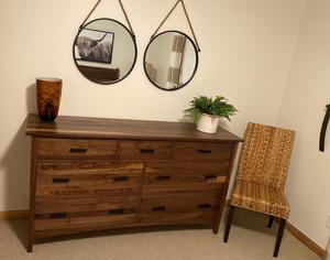 Heartland Mission Dresser in Mahogony