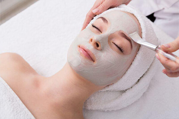 Facials at Electrolysis and Laser Center